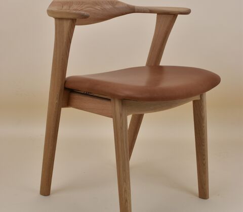 EK48 egetræsstol